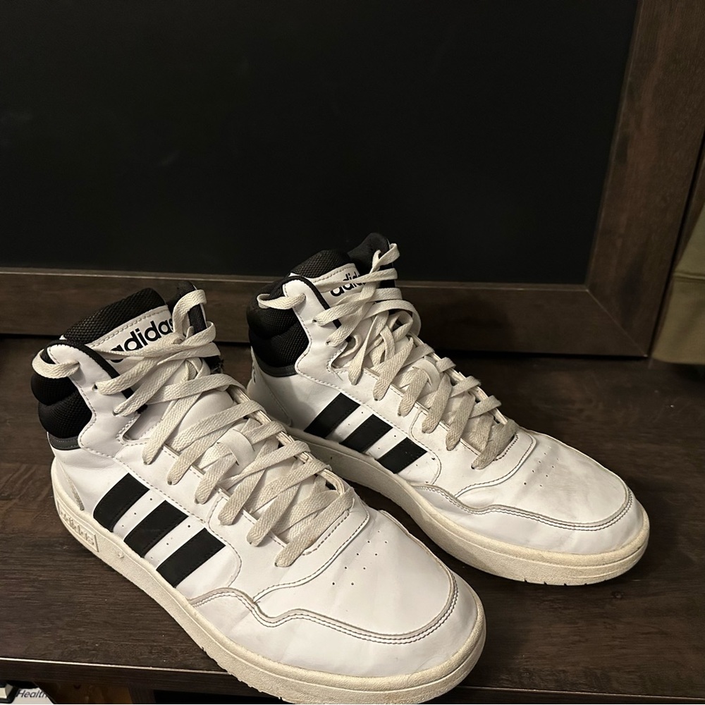 Men’s Adidas high tops size 10.5